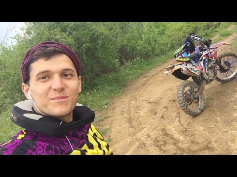 Видео: Хонда ЦРФ - супер мотор за в гората