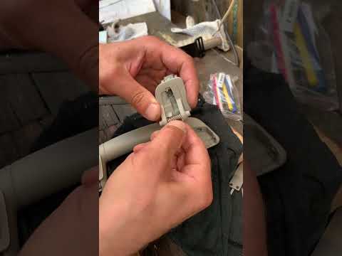 Видео: Ремонт ручки Фольцваген Тигуан часть 3