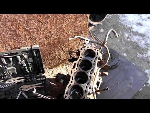 Видео: переборка двигателя на мазде 626 третья часть