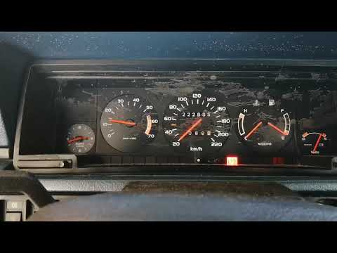Видео: Заводим машину на морозе. 40 лет ей! 1982 Volvo 760 cold start at - 19