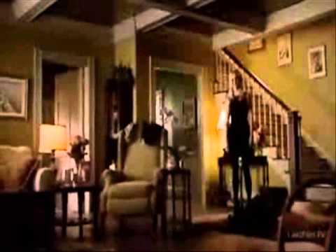 Видео: молодая кэролайн