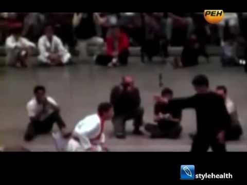 Видео: Удар Брюса Ли пока никто повторить не может