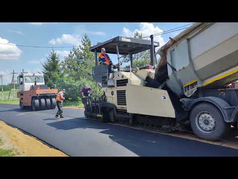 Видео: Асфальтирование 1.2км деревни Ляховщина