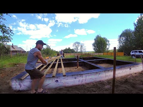 Видео: ПЕРЕЕХАЛИ В ЛЕС И СТРОИМ КАРКАСНЫЙ ДОМ 6Х7. УБРАЛИ ТОННЫ ЗЕМЛИ И НАЧАЛИ РАБОТАТЬ НАД КАРКАСОМ.