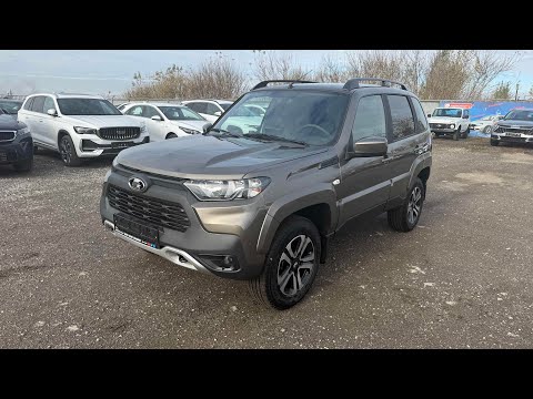 Видео: ОГРОМНЫЙ ВЫБОР ТРЕВЕЛОВ ПО САМЫМ НИЗКИМ ЦЕНАМ! За сколько отдали новую LADA NIVA TRAVEL 2025 LUXE