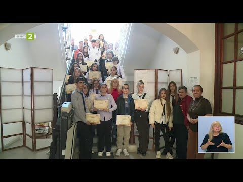 Видео: Варненски ученици работиха в Държавния архив, "Знание.БГ" 11.11.2025