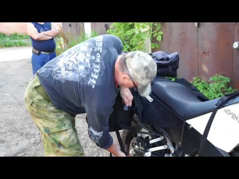 Видео: Как крепить сумки Торба к мотоциклу