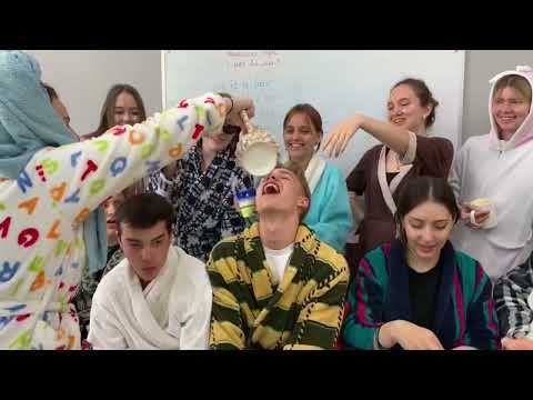 Видео: Последняя неделя выпускника. День четвертый. В школе, как дома!