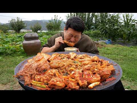 Видео: Острая тушёная курица с выдержанным кимчи и лапшой, без приправ - Mukbang шоу еды