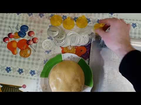 Видео: Кондитерський шприц - прес Biscuits Cookie Press з насадками  для печива та крему 24 шт,приготування