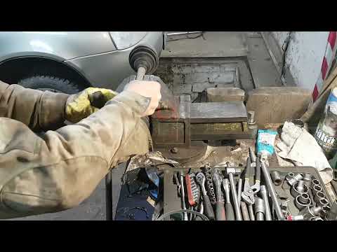 Видео: ВНУТРЕННИЙ ШРУС ПОШАГОВАЯ ЗАМЕНА НА ЛАДЕ 2108 - 15 , КАЛИНА, ГРАНТА, ПРИОРА и др. авто.