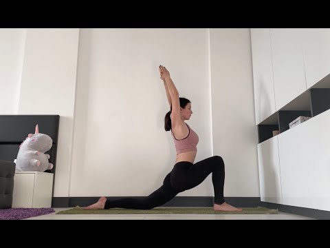 Видео: Йога тягуча. Тренування «Стрункі ніжки». Шпагат. Медитація посмішки. Рівень початковий та середній.