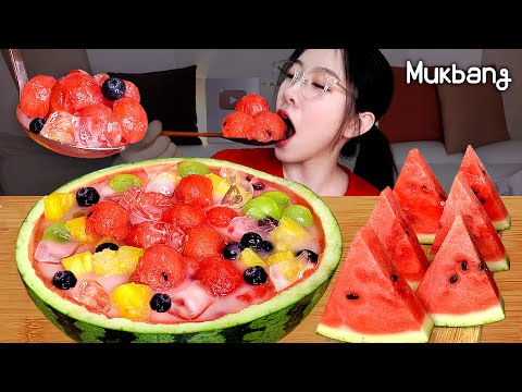 Видео: Просто смотреть на это освежает~ Сладкий арбузный фруктовый салат мукбанг🍉🍉🍉(при участии клубничн...