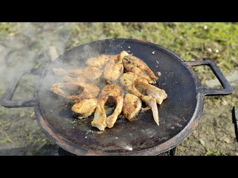 Видео: Как вкусно пожарить рыбу. Толстолобик в сибирском садже