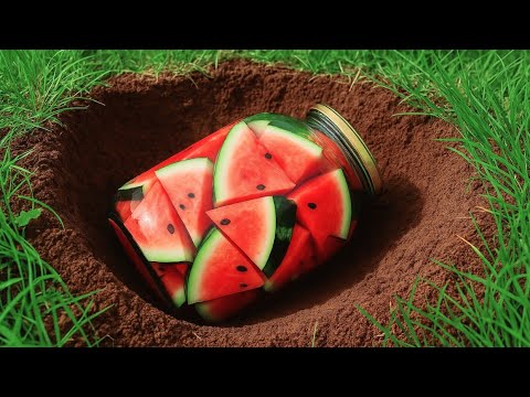 Видео: Едим арбуз всю зиму! Он даже ВКУСНЕЕ СВЕЖЕГО! Вот так я СОХРАНЯЮ АРБУЗ НА НОВЫЙ ГОД!