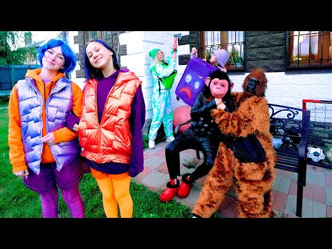 Видео: ГЛАША ПУТЕШЕСТВЕНИЦА и НАТАШИ ПУТЕШЕСТВЕННИЦЫ ЛУЧШИЕ ПОДРУГИ? - СУМАШЕДШИЕ ПРИКЛЮЧЕНИЯ ГЛАШИ #6
