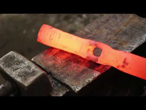 Видео: КОВКА КУЗНЕЧНОГО МОЛОТА