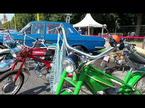 Видео: Советские мопеды на Ретрорейс 2024 от клуба @Mopedisti