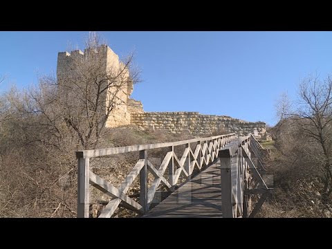 Видео: 10000 КРАЧКИ - КРЕПОСТТА ЧЕРВЕН  (2020)