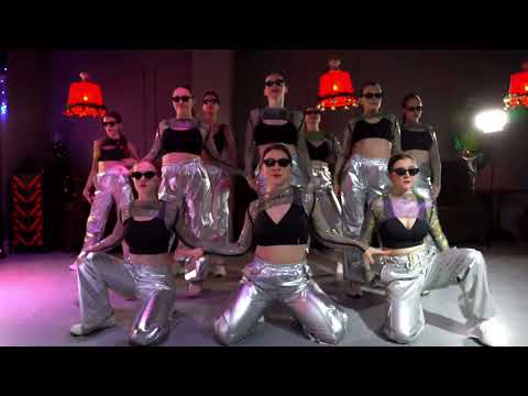 Видео: «Царица» - Girly Hip-Hop, Екатерина Данник