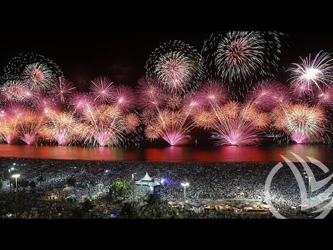 Видео: Новогодний фейерверк в Рио-де-Жанейро 2022 - Fireworks Copacabana