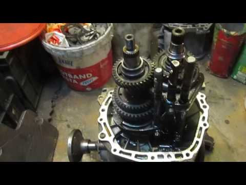 Видео: ремонт кпп москвич 2141 из Хантымансийска. 1 серия