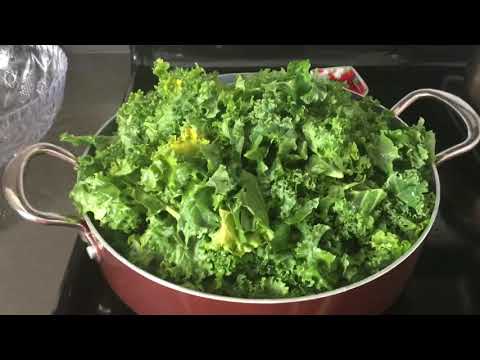 Видео: Америка : Кейл капуста жареная . Зелёные листья 🍃 Кейл очень полезные ! 🍃 новый рецепт !
