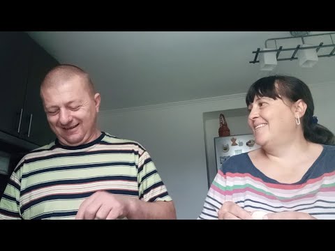 Видео: Зранку ліпимо вареники,а ввечері прогулянка...