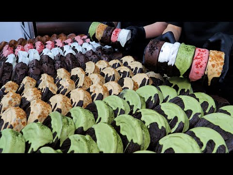 Видео: приготовление хлеба из заварного крема с чернилами кальмара (kouign amann) - Корейская уличная еда