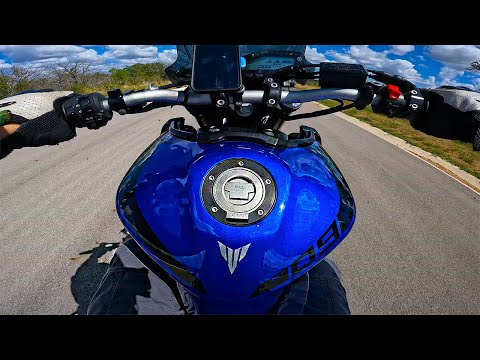 Видео: Как ездить на Yamaha MT09 на заднем колесе для начинающих