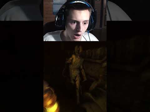 Видео: Бро упал ^_^... #прохождение #хоррор #amnesia