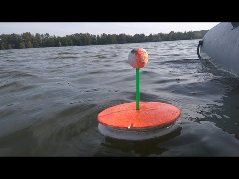 Видео: ЛОВЛЯ КАРПА НА КРУЖКИ (бутылку). Макуха рулит.