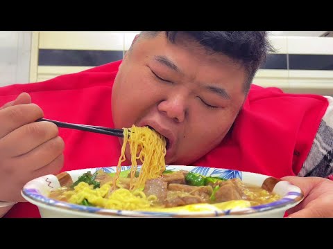 Видео: Брат Обезьяна восстанавливает «Тушеную лапшу с говядиной», кусочки говядины слишком ароматны!