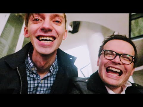 Видео: ДЕНЬ 88. Я, АНДРЕЙ ПЕТРОВ И НАШ ПЕРВЫЙ ПЬЯHЫЙ ДЕНЬ В ПАРИЖЕ