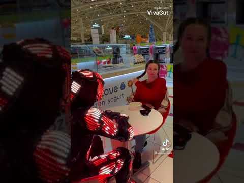 Видео: хищник поёт песню "Человек дом" (новое видео)