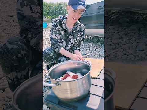 Видео: 19 июля 2023. Рыбалка с друзьями! Река Ола. Магаданская область. Лицензионка.🐟🎣🤗💙