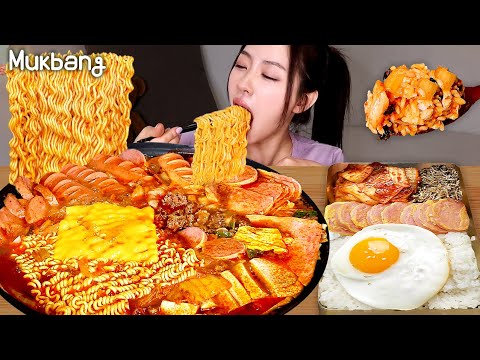 Видео: 🔥 Рамен и корейский обеденный коробка  Korean Spicy Sausage Stew ASMR REAL MUKBANG