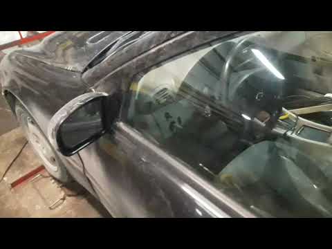 Видео: Mercedes w203 устранение треска ограничителя двери