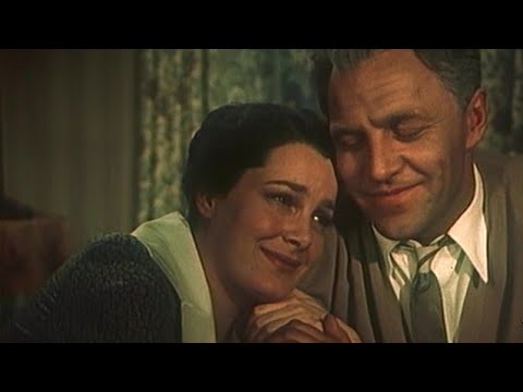 Видео: А годы летят, наши годы как птицы летят. И некогда нам оглянуться назад...