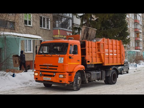 Видео: Мусоровоз МКМ-4503 (МК-4451-02) на шасси КамАЗ-43253-R4 (М 935 ХВ 22). / KAMAZ garbage truck.