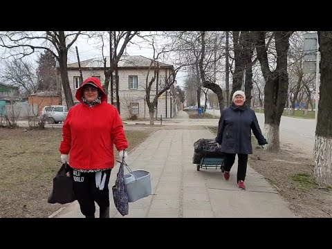 Видео: 🌻Идем в новую Танину квартиру.🏠 По улицам комод возили. Как упаковать вещи, чтобы переехать.