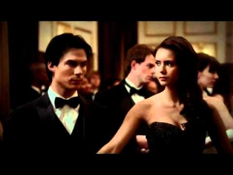 Видео: Дневники Вампира ( Деймон и Елена Слепая любовь)