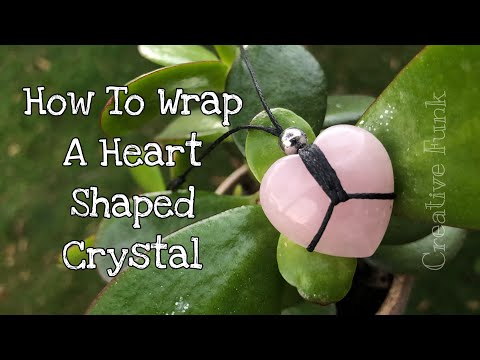 Видео: Как нанизать/обернуть кристалл в форме сердца в кулон с помощью скользящих узлов! Дизайн с исполь...