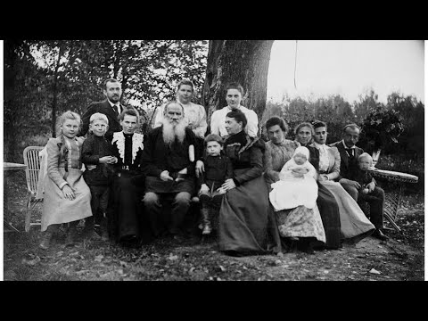 Видео: История Казани. Улица Толстого. Биография писателя.