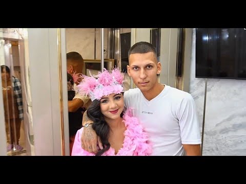 Видео: Момино хоро на Найден и Мария