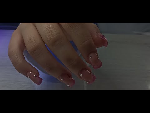 Видео: Делаю ногти подруге в 13 ЛЕТ. Мастер САМОУЧКА. САМА себе мастер. 💋😘💅