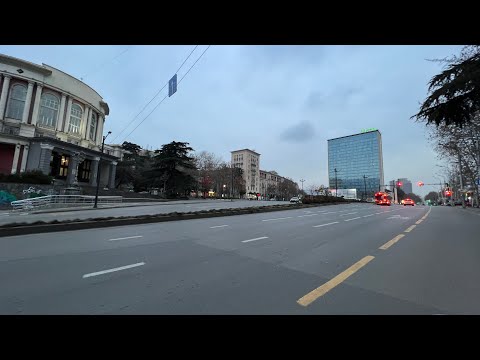 Видео: Тбилиси. Долгожданный маршрут по Сабуртало. Воскресное утро. Большая экскурсия.