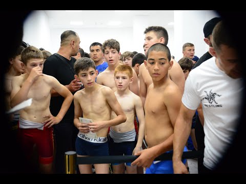 Видео: Взвешивание борцов на турнире BWL-1 по греко-римской борьбе. Грозный 4-6 июля 2025.