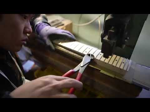 Видео: Изготовление электрогитары МАМОСЭ в Японии