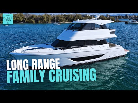 Видео: Прочная и удобная для жизни яхта Maritimo M50 с закрытым флайбриджем